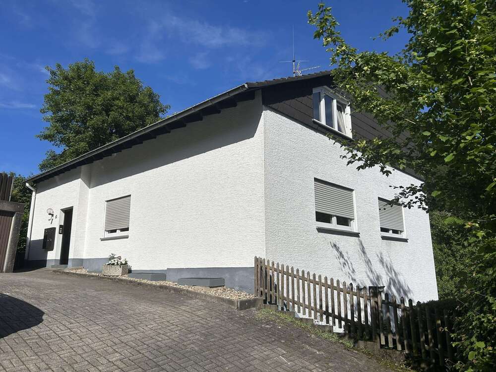 Thumbnail-Wohnung zum Kaufen in Schalksmühle 145.000,00 € 105 m²