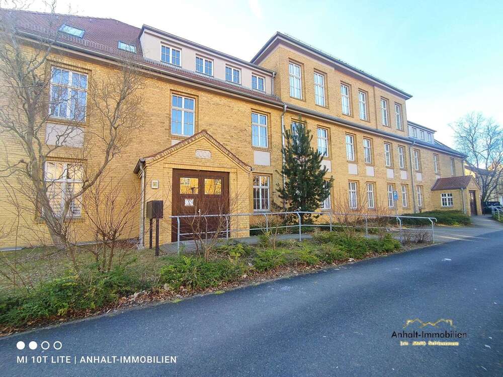 Thumbnail-Wohnung zum Mieten in Bitterfeld-Wolfen 450,00 € 66.9 m²