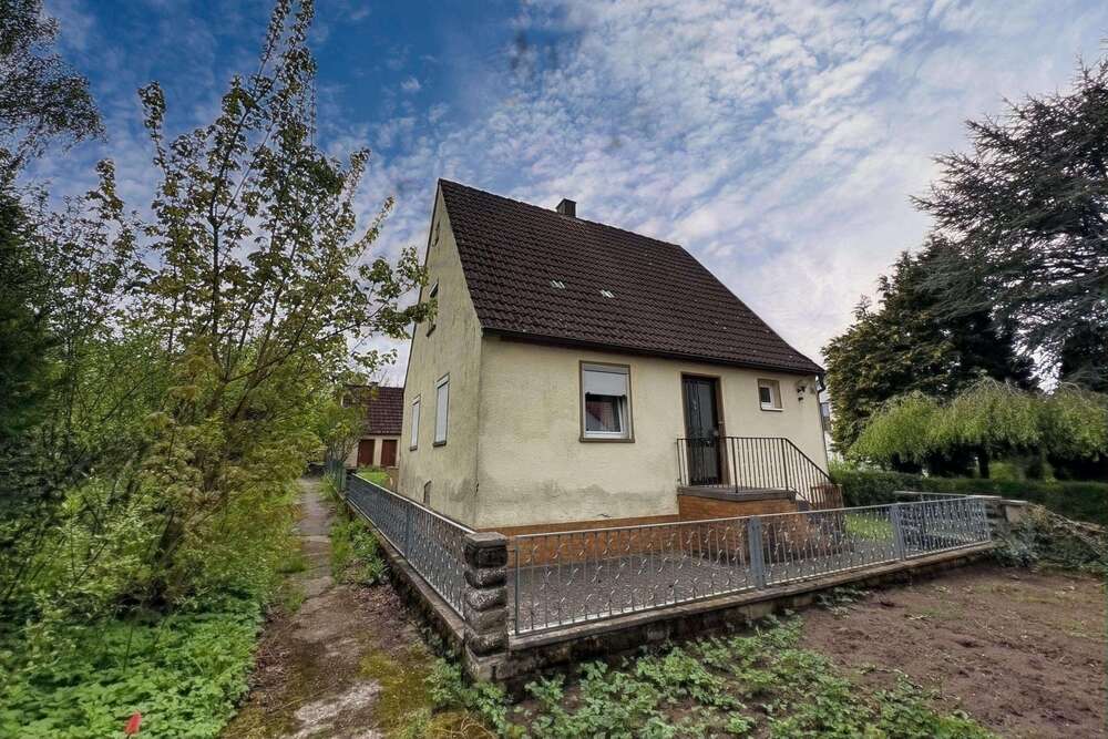 Thumbnail-Haus zum Kaufen in Aurach 125.000,00 € 80 m²
