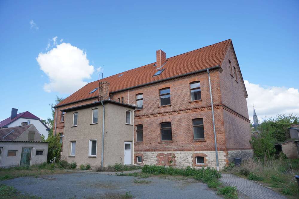 Thumbnail-Haus zum Kaufen in Schneidlingen 95.000,00 € 837.37 m²