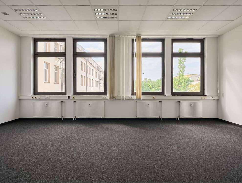 Thumbnail-Büro in Nürnberg 383,00 € 22.92 m²
