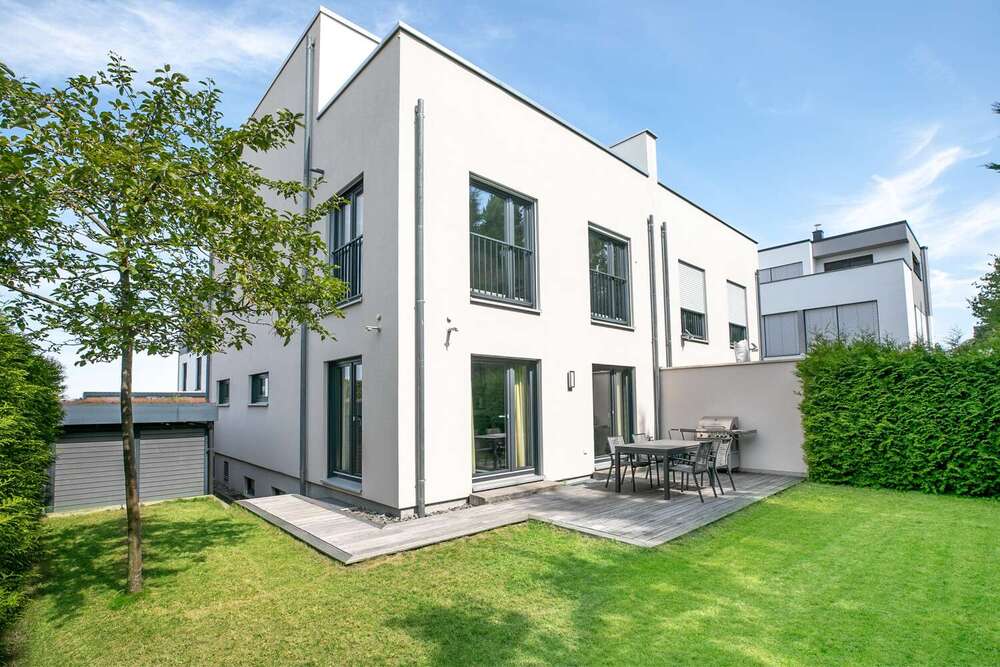Thumbnail-Haus zum Kaufen in Dreieich 1.450.000,00 € 185.83 m²
