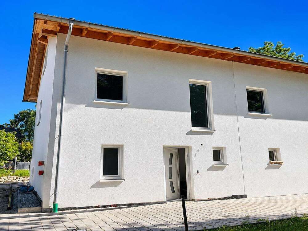 Thumbnail-Haus zum Mieten in Rohrdorf 2.350,00 € 142 m²