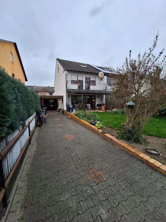 Thumbnail-Haus zum Kaufen in Altrip 370.000,00 € 213.15 m²