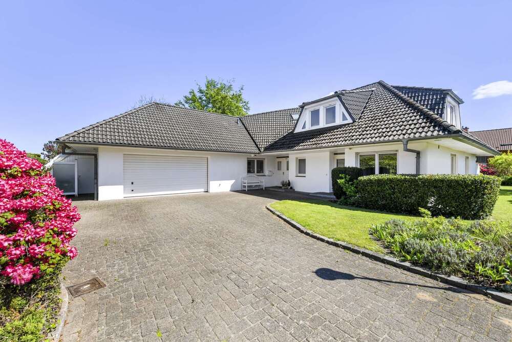 Thumbnail-Haus zum Kaufen in Neumünster 876.000,00 € 291 m²