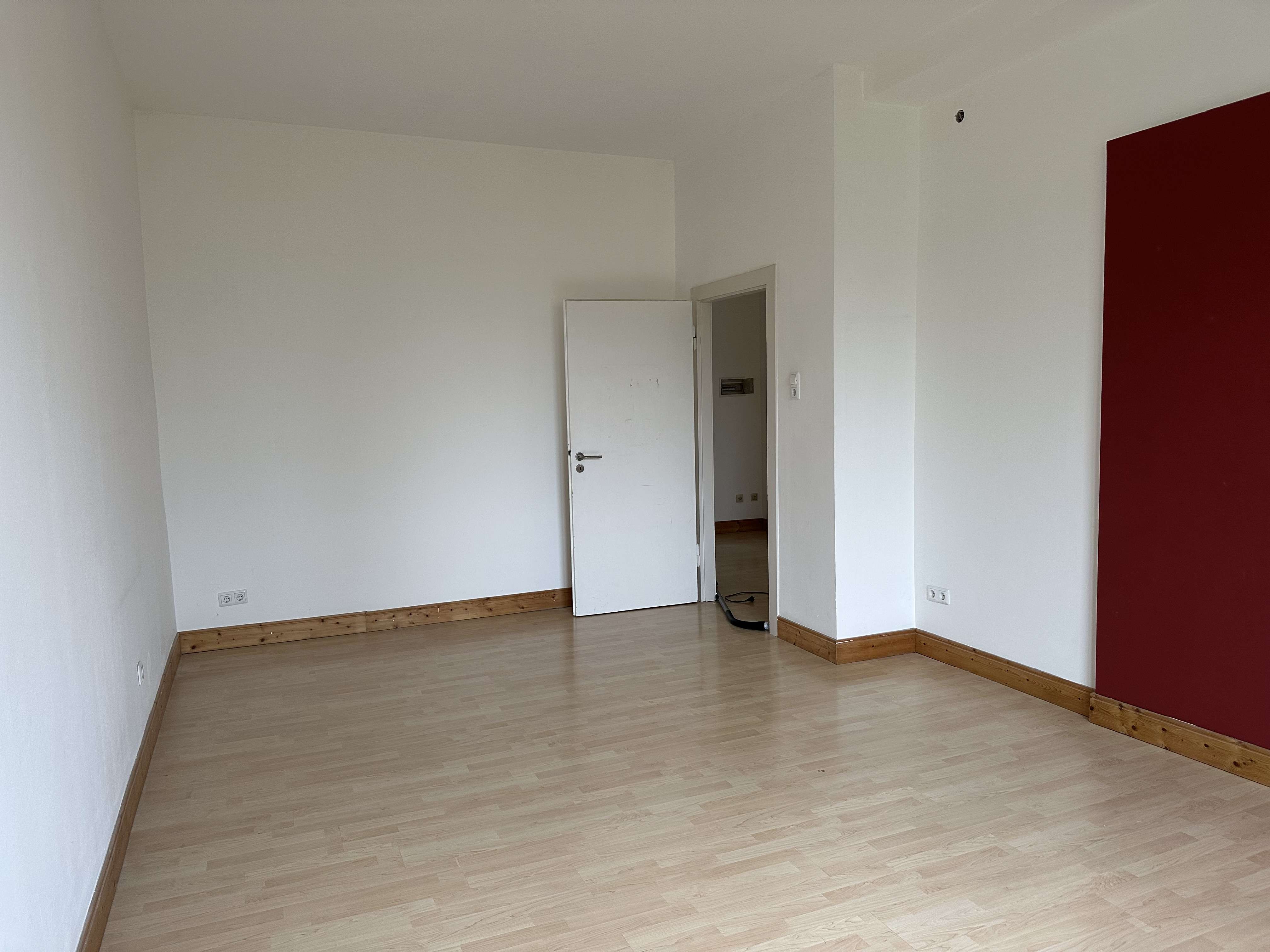 Thumbnail-Wohnung zum Mieten in Düsseldorf 1.300,00 € 100 m²