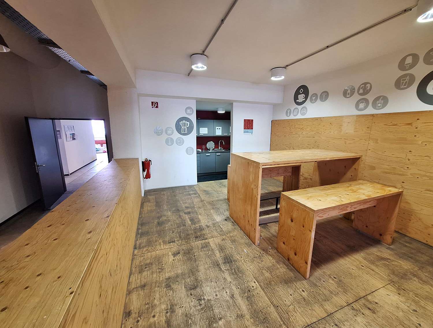 Thumbnail-Halle in München 2.057,00 € 80.2 m²