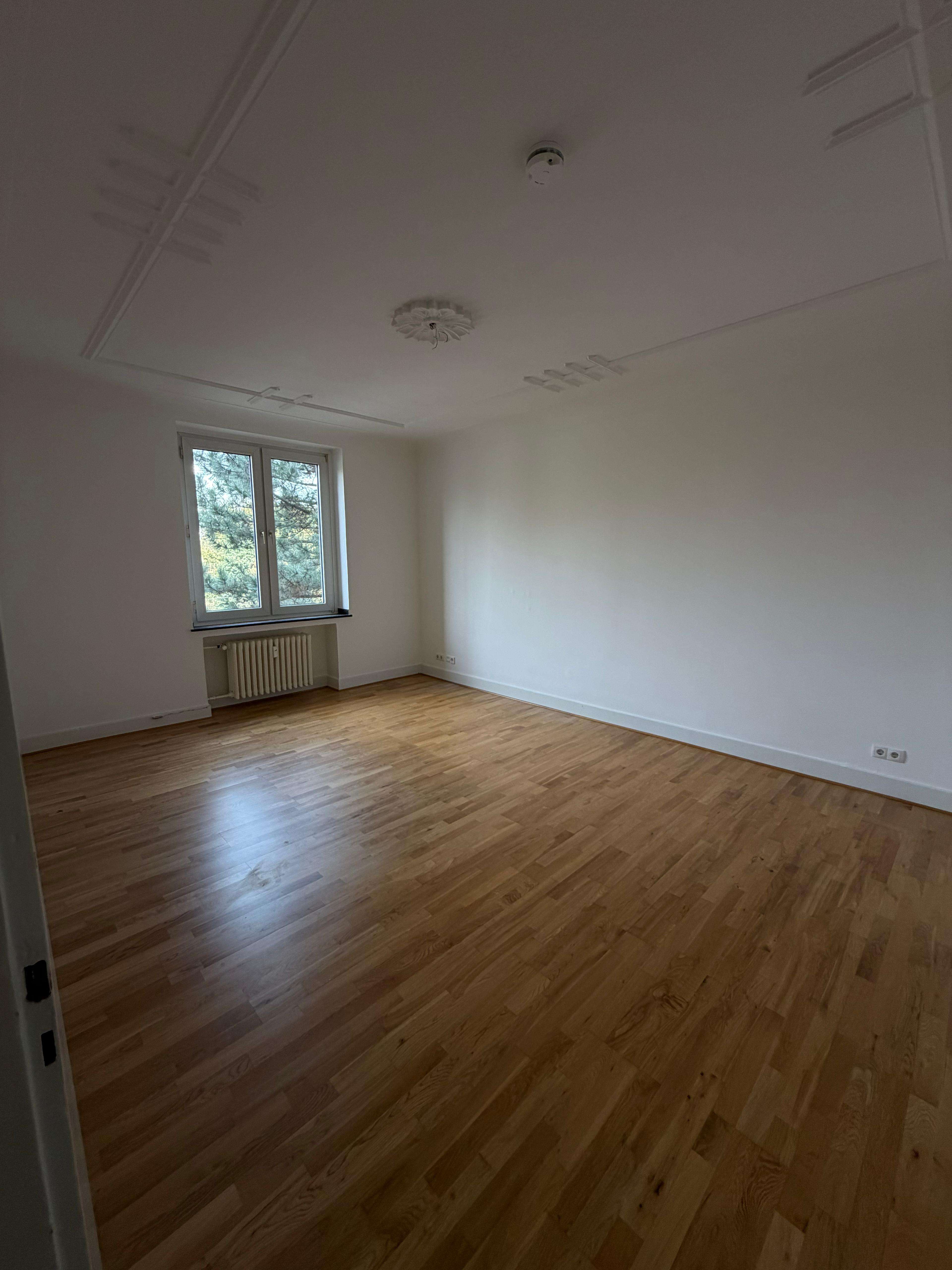 Thumbnail-Wohnung zum Mieten in Düsseldorf 1.500,00 € 106.86 m²