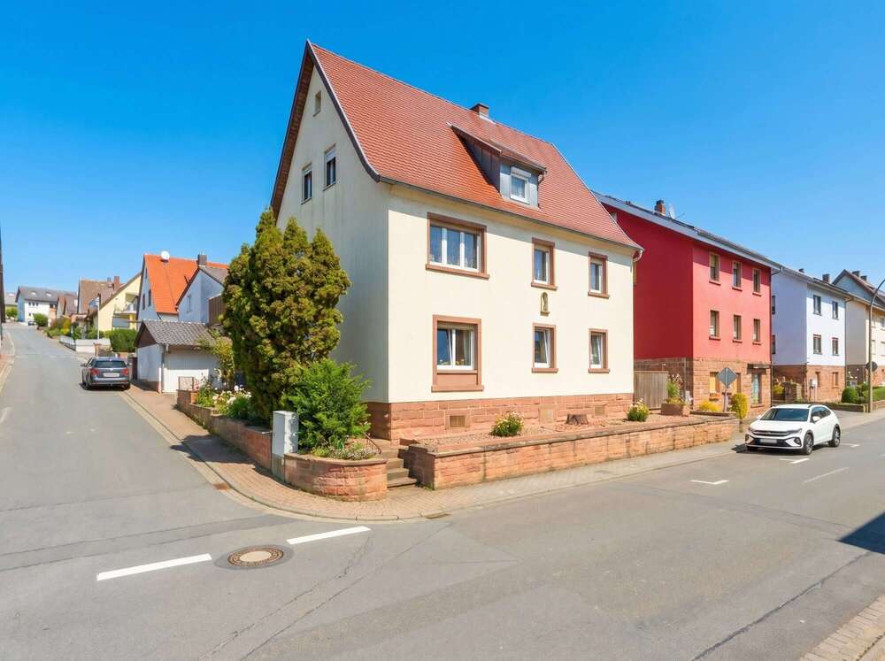 Thumbnail-Haus zum Kaufen in Collenberg 295.000,00 € 298.21 m²