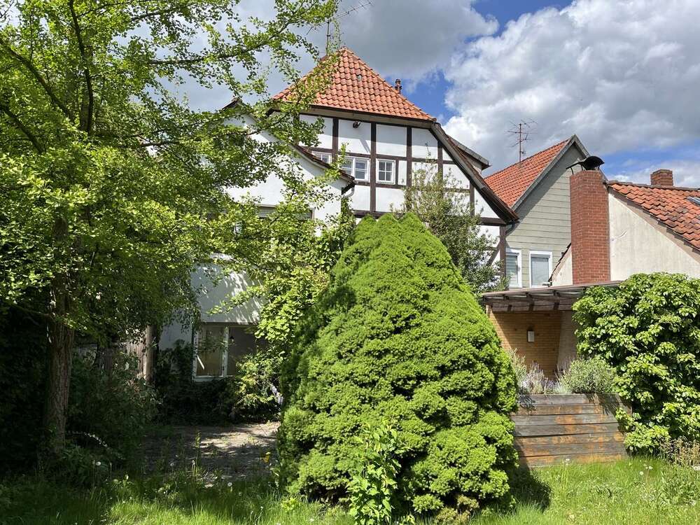 Thumbnail-Haus zum Kaufen in Aerzen 195.000,00 € 345 m²