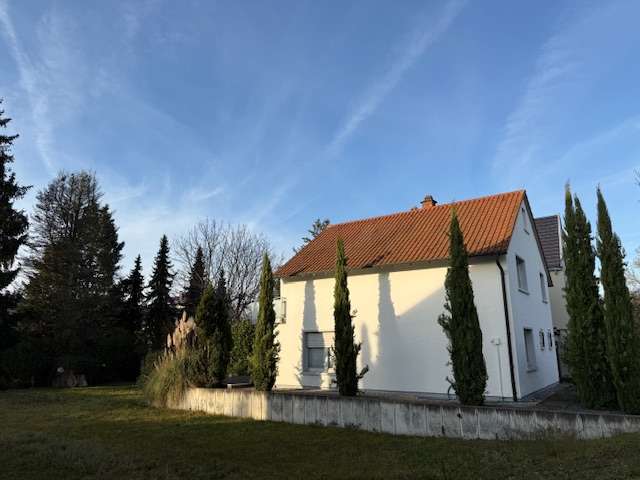 Thumbnail-Haus zum Mieten in Schwetzingen 1.900,00 € 142 m²