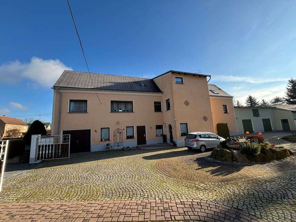 Thumbnail-Haus zum Kaufen in Osterfeld 350.000,00 € 166 m²