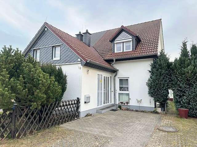 Thumbnail-Haus zum Kaufen in Pinnow 173.000,00 € 92 m²