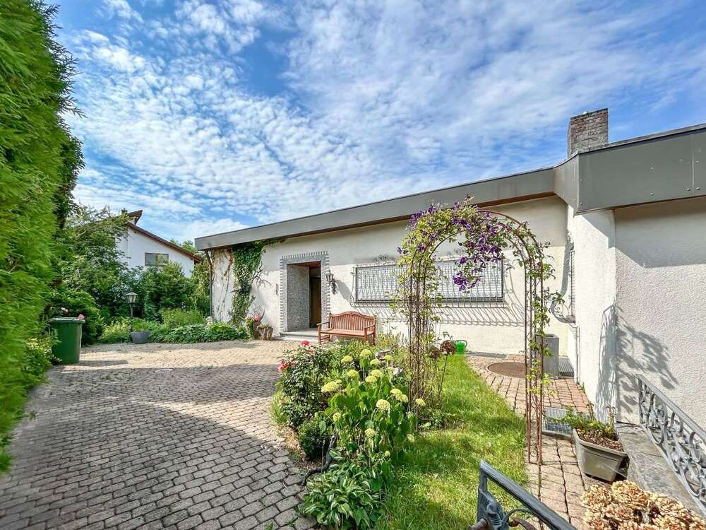 Thumbnail-Haus zum Kaufen in Krauchenwies 299.000,00 € 275 m²