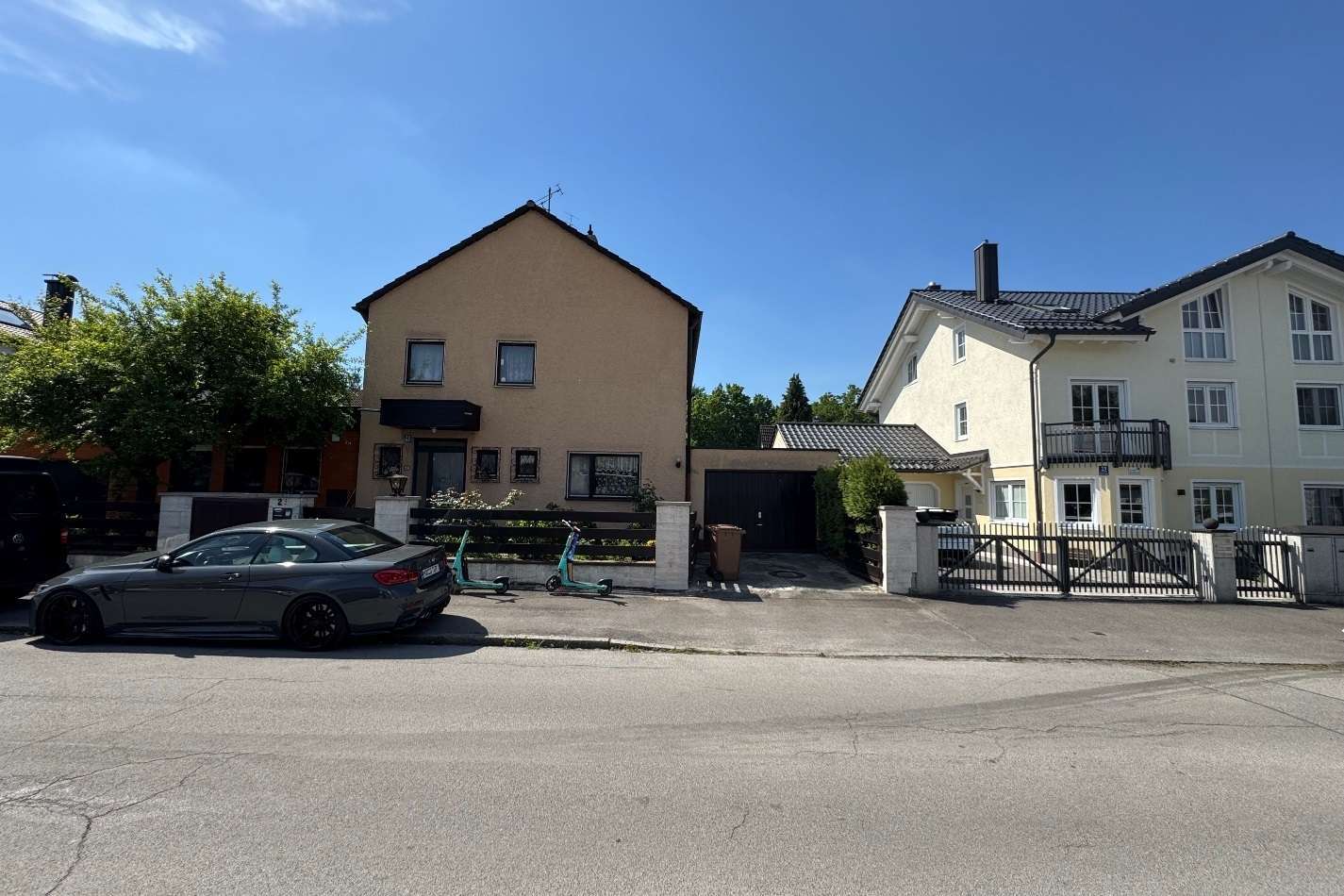 Thumbnail-Haus zum Kaufen in München 1.290.000,00 € 310 m²