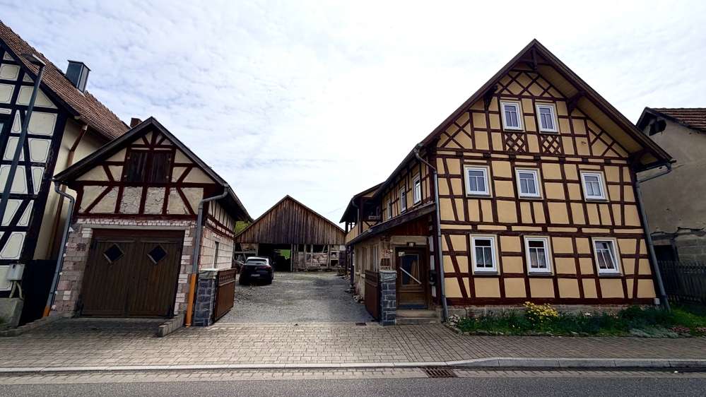Thumbnail-Haus zum Kaufen in Bad Colberg-Heldburg Holzhausen 175.000,00 € 187.32 m²