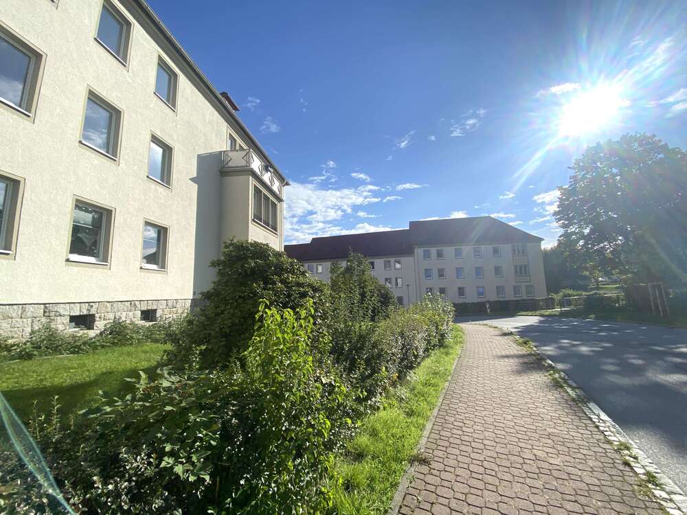 Thumbnail-Wohnung zum Mieten in Aue-Bad Schlema 384,67 € 69.94 m²