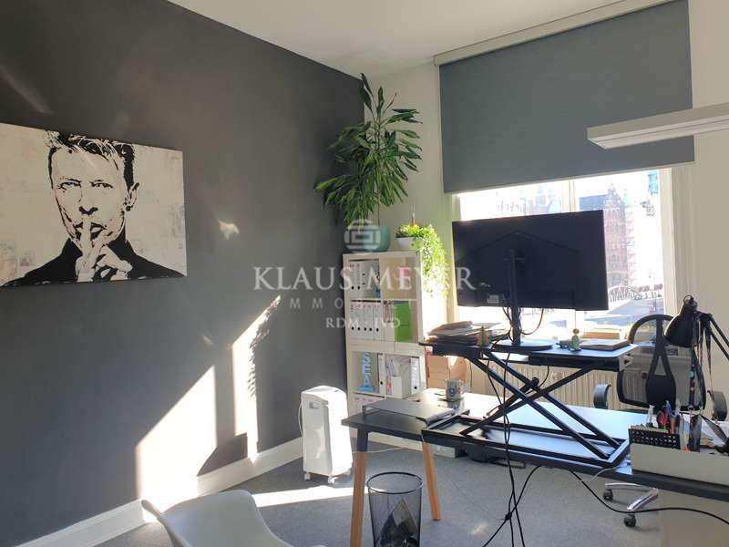 Thumbnail-Büro in Hamburg 4.851,69 € 225.7 m²