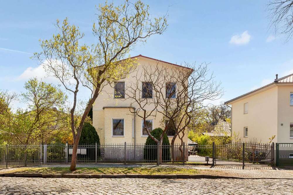 Thumbnail-Haus zum Kaufen in Berlin 749.000,00 € 196 m²