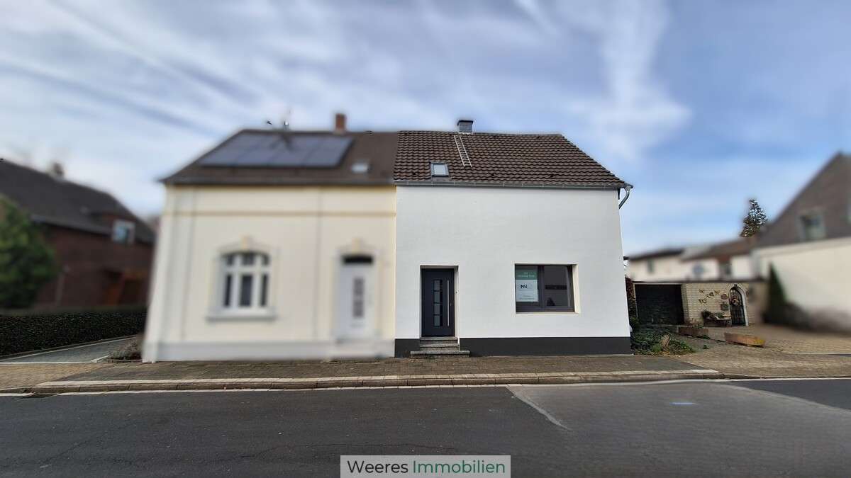 Thumbnail-Haus zum Mieten in Moers 1.990,00 € 169 m²