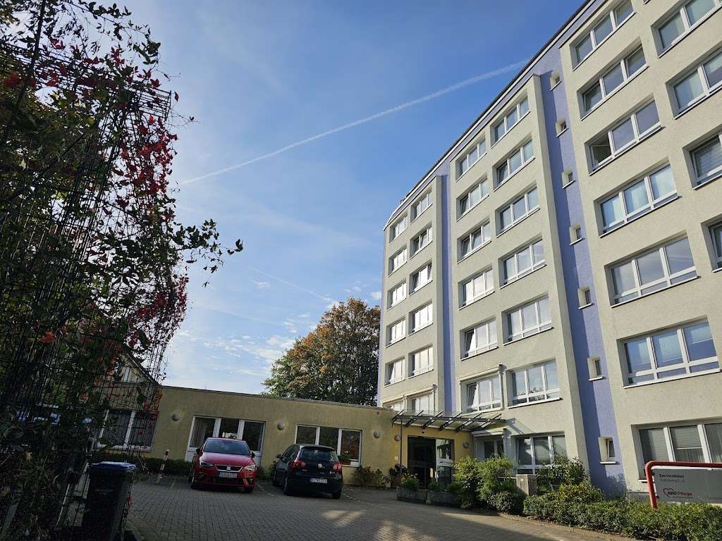 Thumbnail-Wohnung zum Mieten in Kiel 215,82 € 19.62 m²