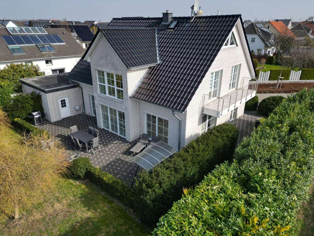 Thumbnail-Haus zum Kaufen in Braunschweig 850.000,00 € 171.54 m²