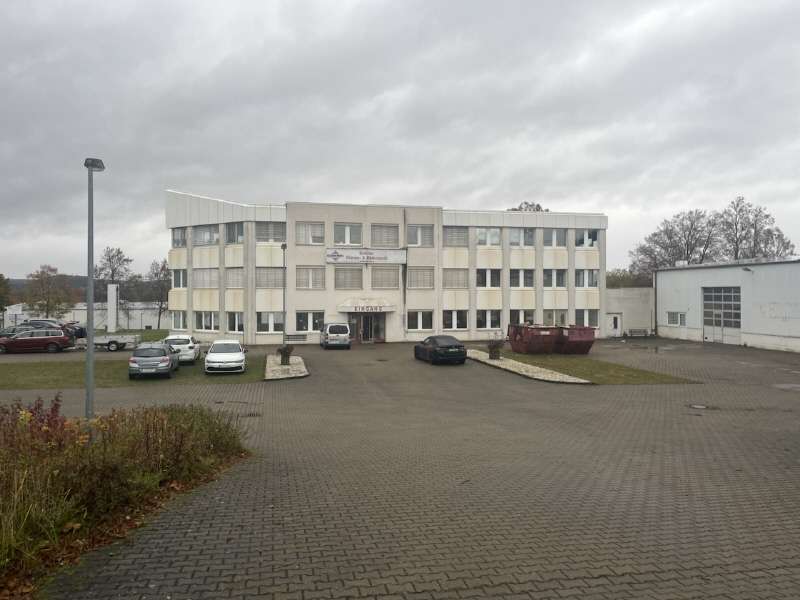 Thumbnail-Büro in Mittelbach 2.100,00 € 300 m²