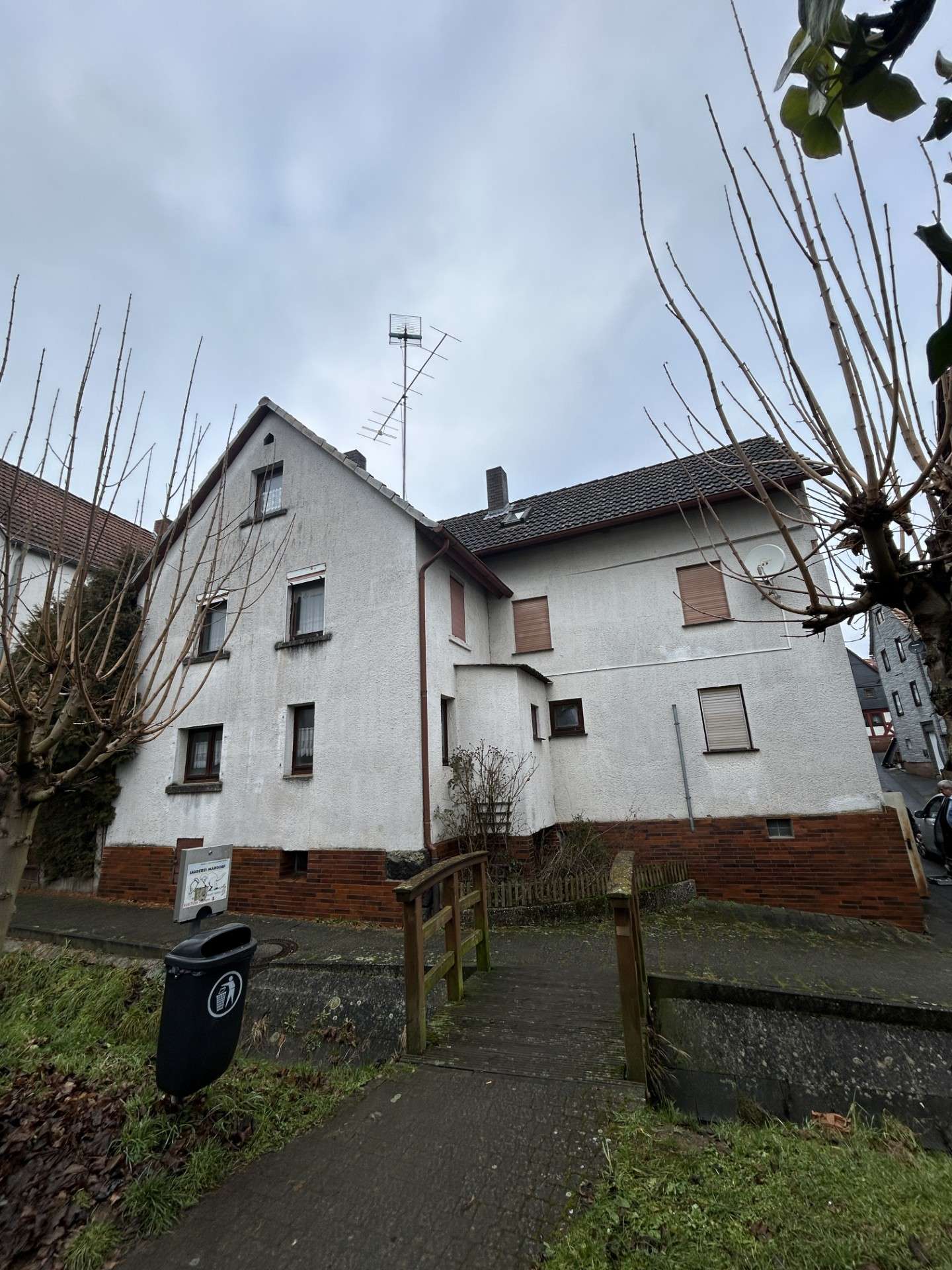 Thumbnail-Haus zum Kaufen in Amöneburg 69.900,00 € 155 m²