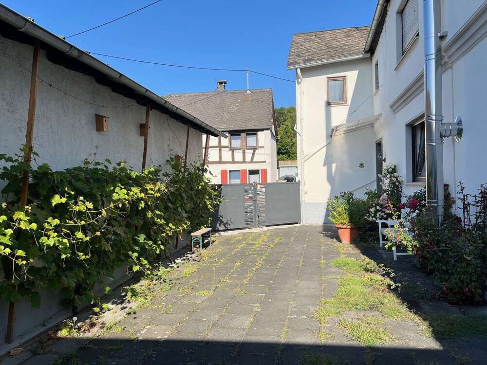 Thumbnail-Haus zum Kaufen in Neuwied Feldkirchen 310.000,00 € 191 m²