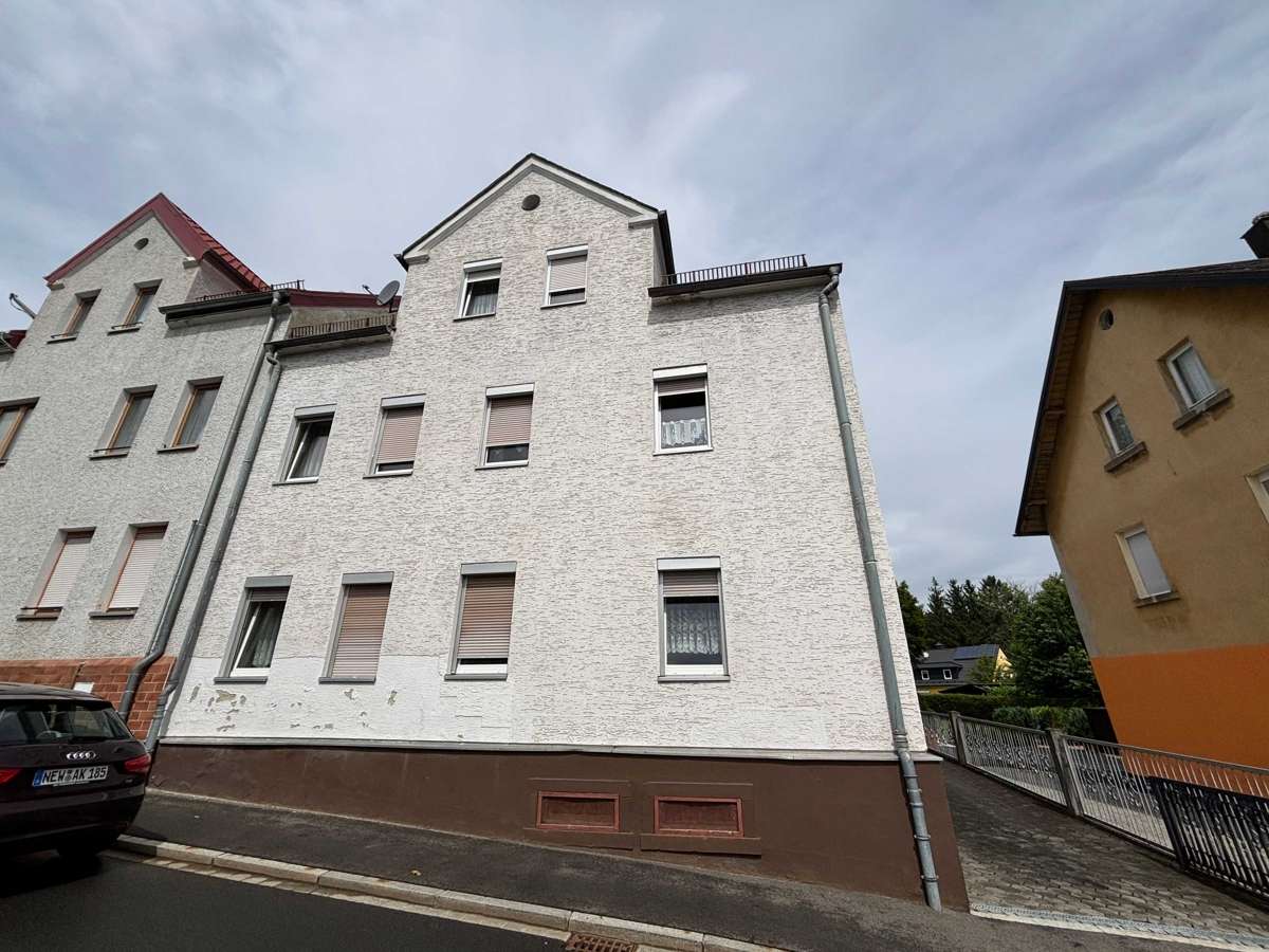 Thumbnail-Haus zum Kaufen in Arzberg 79.000,00 € 190 m²