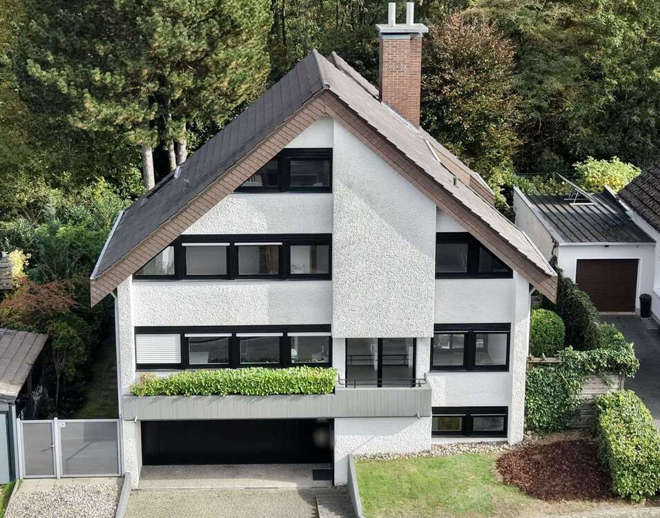 Thumbnail-Haus zum Mieten in Saarlouis 2.000,00 € 245 m²
