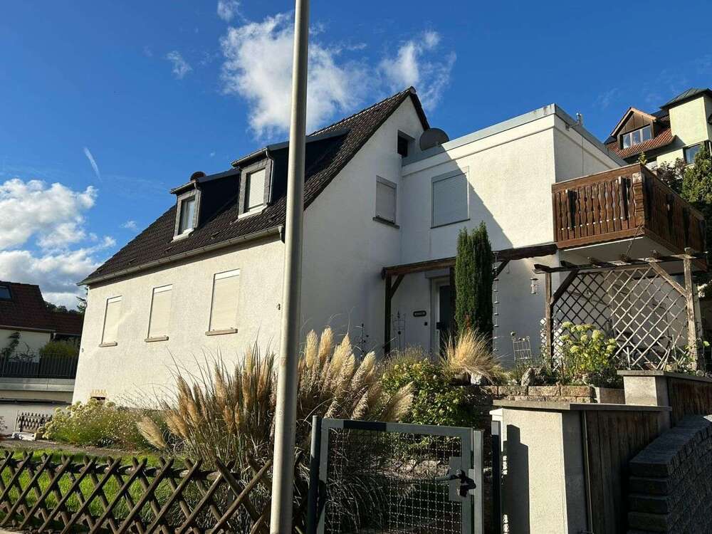 Thumbnail-Haus zum Kaufen in Würzburg 300.000,00 € 149.78 m²