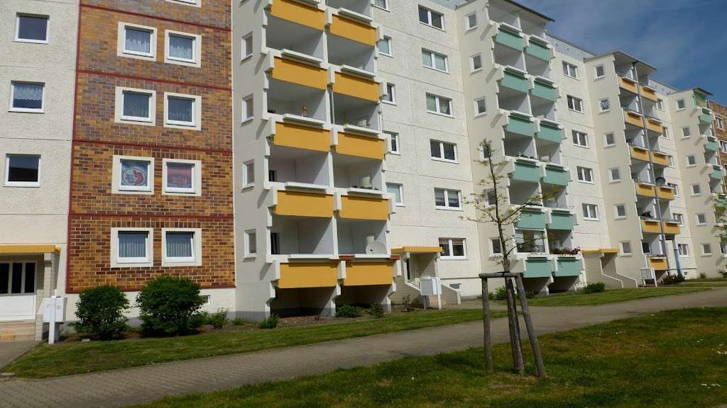 Thumbnail-Wohnung zum Mieten in Rostock 352,00 € 51.03 m²