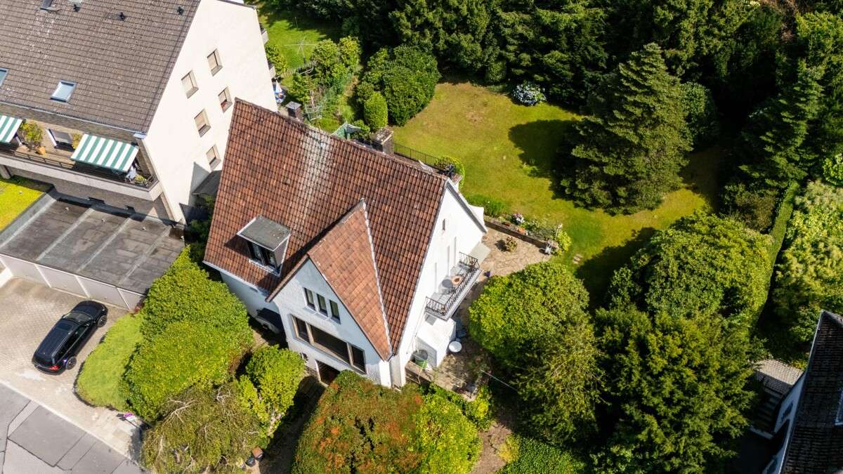 Thumbnail-Haus zum Kaufen in Essen Bredeney 1.099.000,00 € 205 m²