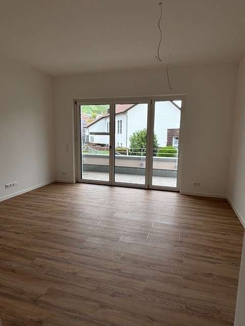 Thumbnail-Wohnung zum Kaufen in Weinstadt 300.454,00 € 39.02 m²