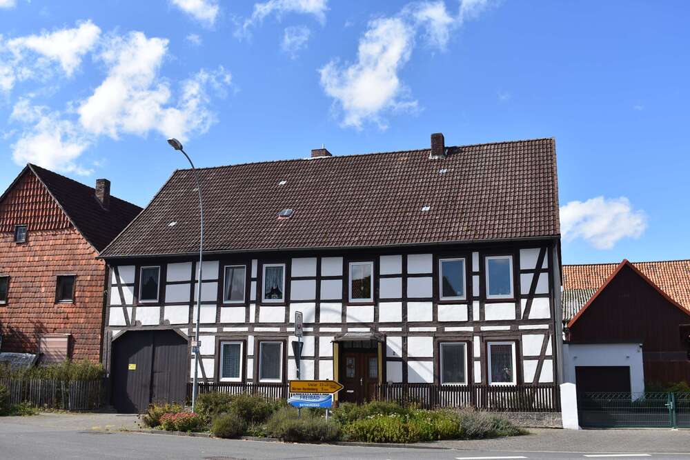 Thumbnail-Haus zum Kaufen in Bovenden 199.000,00 € 263 m²