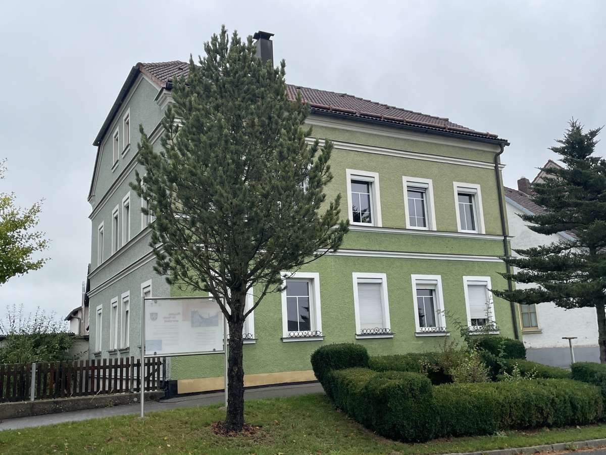 Thumbnail-Haus zum Kaufen in Pleystein 249.000,00 € 240 m²