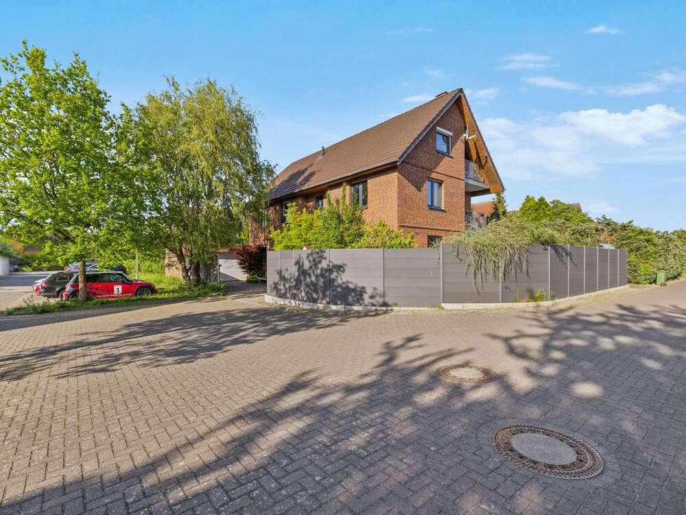Thumbnail-Haus zum Kaufen in Braunschweig 699.000,00 € 266.27 m²