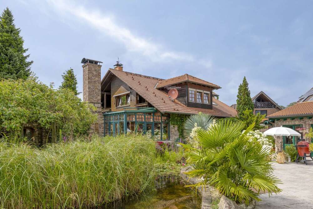 Thumbnail-Haus zum Kaufen in Langenfeld 1.379.000,00 € 357.05 m²