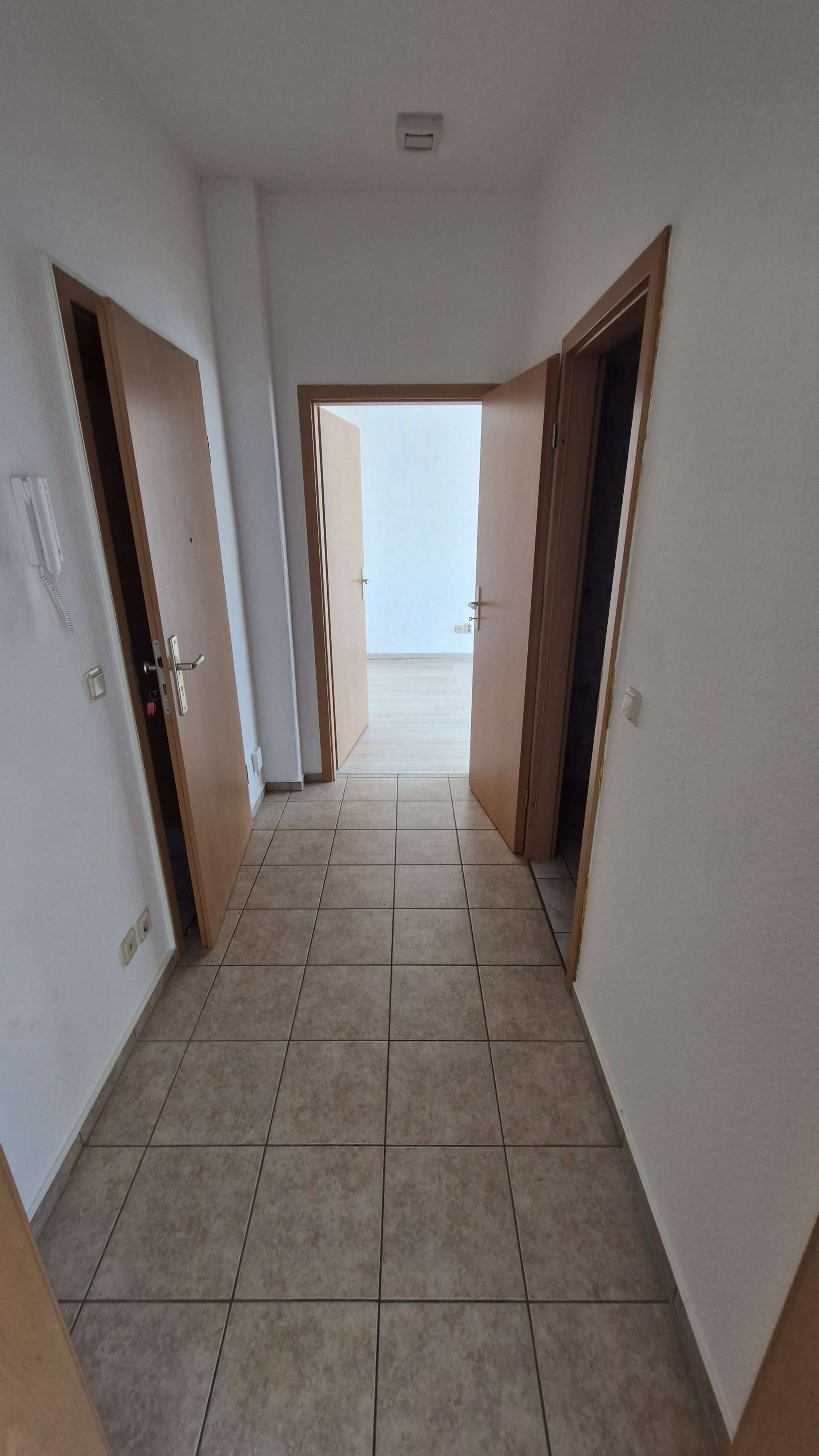 Thumbnail-Wohnung zum Mieten in Magdeburg 320,00 € 43 m²