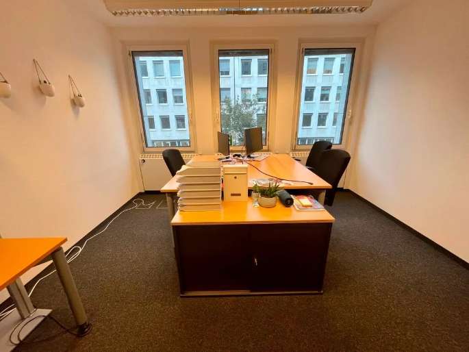 Thumbnail-Büro in Köln 700,00 € 36 m²