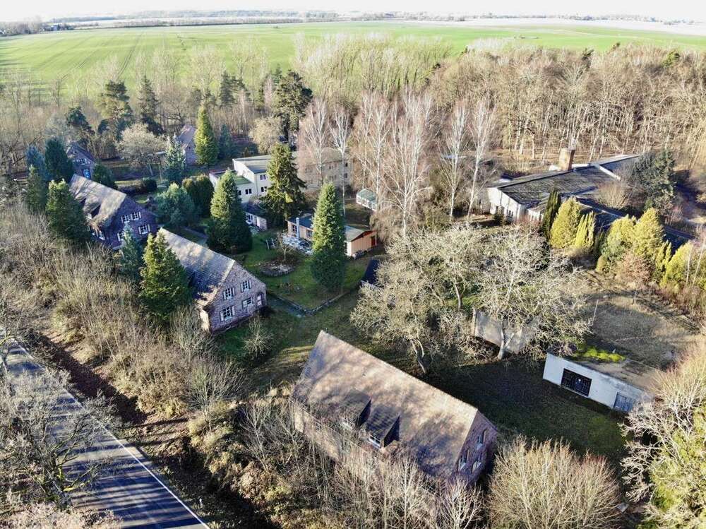 Thumbnail-Haus zum Kaufen in Gültz Seltz 700.000,00 € 1099.06 m²