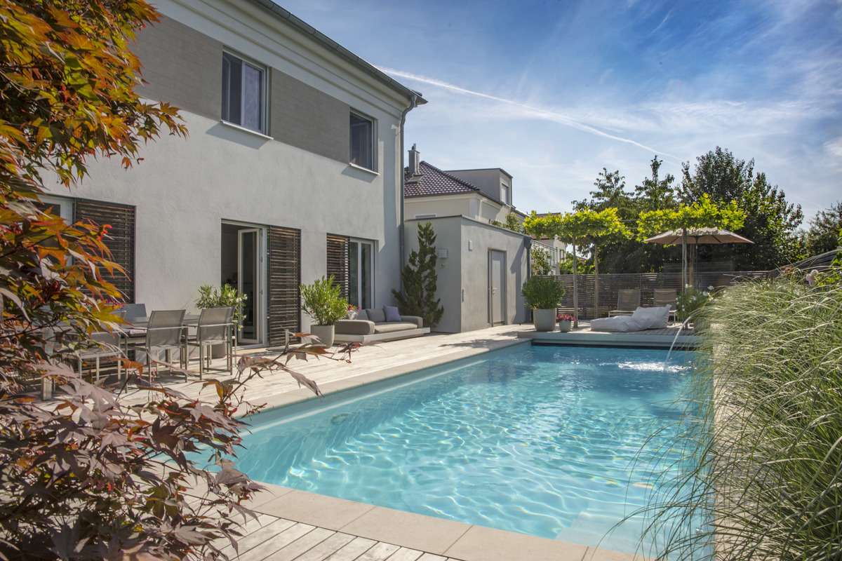 Thumbnail-Haus zum Mieten in Ingolstadt 3.700,00 € 200.21 m²