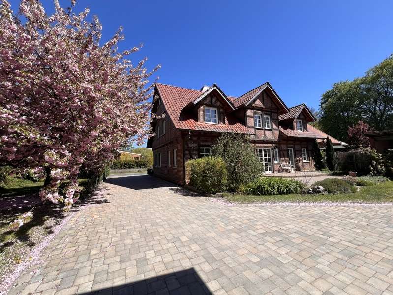 Thumbnail-Haus zum Kaufen in Edemissen 699.000,00 € 230 m²