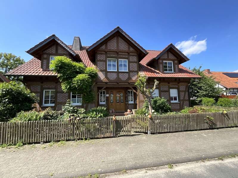 Thumbnail-Haus zum Kaufen in Edemissen 699.000,00 € 230 m²