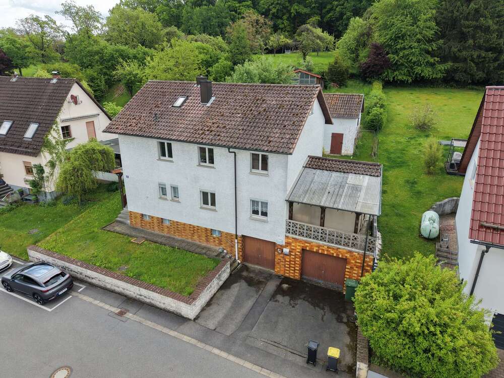 Thumbnail-Haus zum Kaufen in Ahorn 195.000,00 € 140 m²