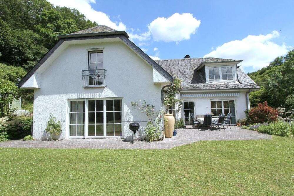 Thumbnail-Haus zum Kaufen in Densborn 550.000,00 € 187.34 m²