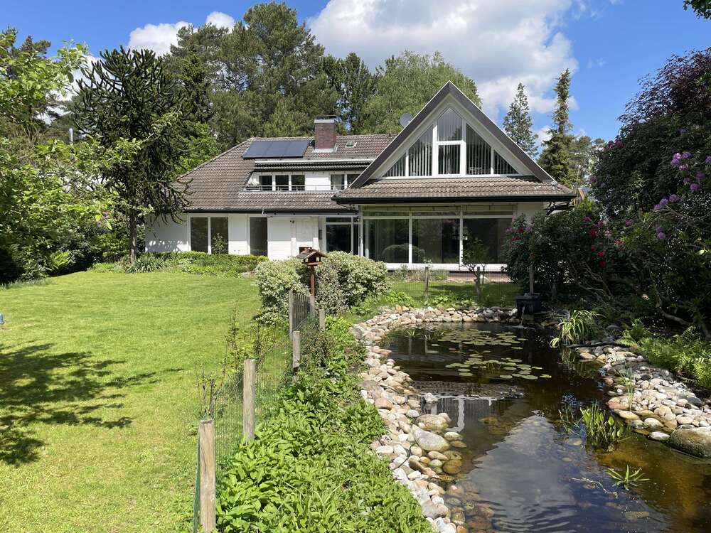 Thumbnail-Haus zum Kaufen in Burgdorf OT Ehlershausen 945.000,00 € 377 m²