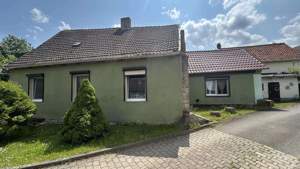 Thumbnail-Haus zum Kaufen in Gröningen 49.900,00 € 100 m²