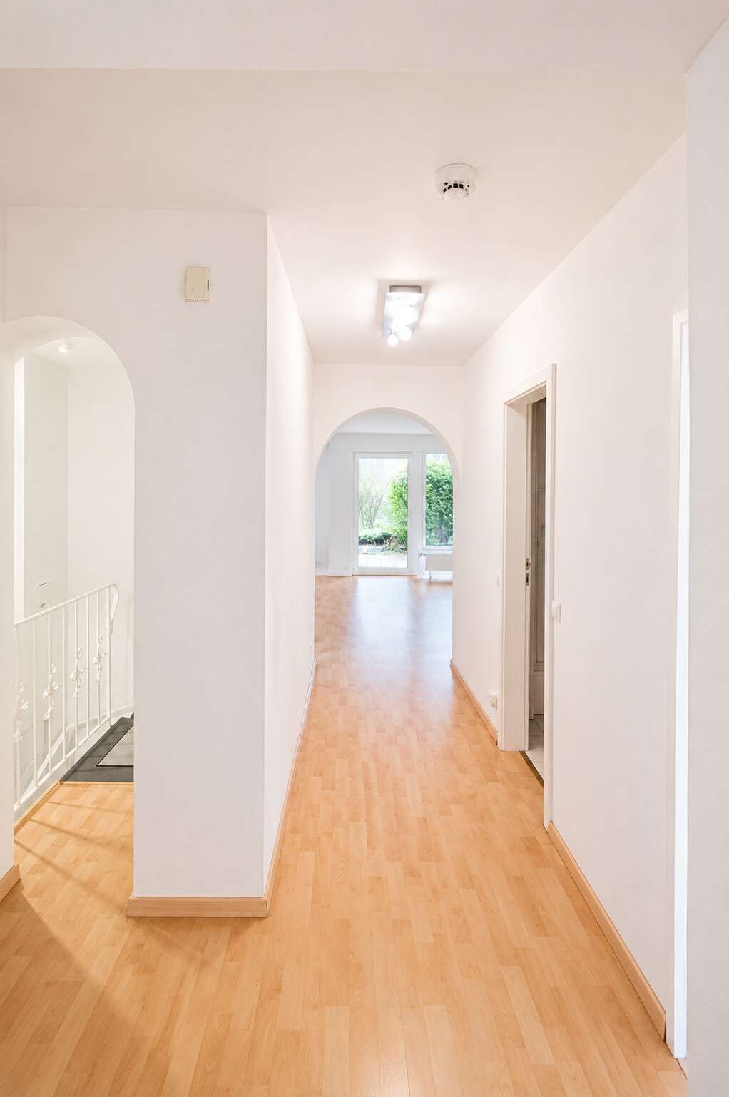 Thumbnail-Wohnung zum Mieten in Pinneberg 1.410,00 € 142.2 m²
